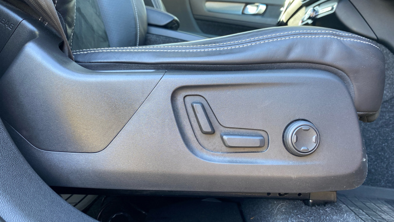 Volvo Xc40 2.0 D4 [190] R DESIGN Pro 5dr AWD Geartronic Diesel Estate